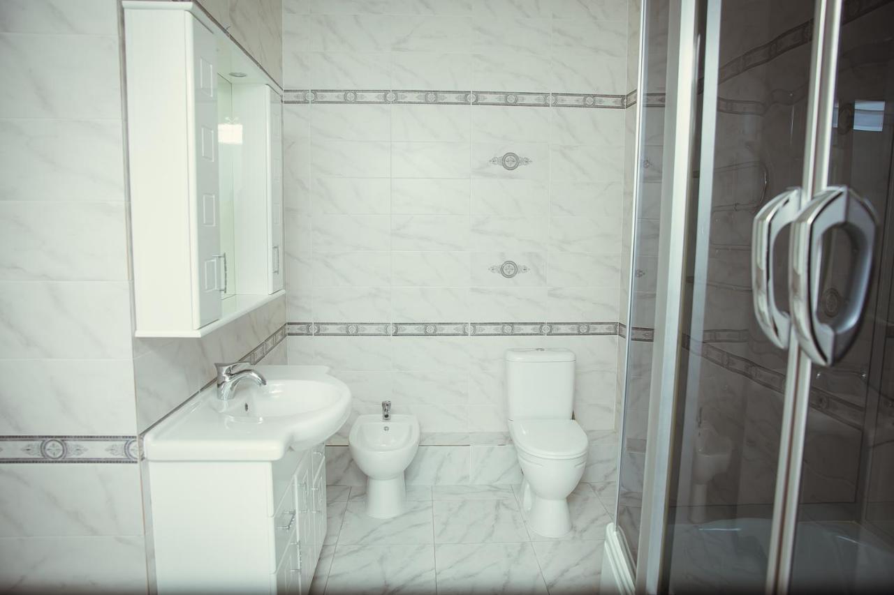 Adler Hotel Astana Ngoại thất bức ảnh